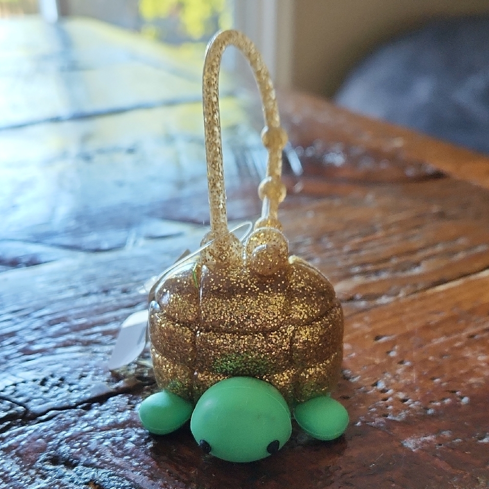 Bath & Body Works Gold Glitter Turtle PocketBac Holder with Mint Green Head